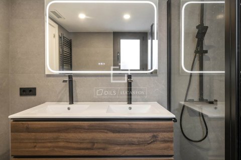 4 bedrooms apartment for rent in Barcelona, Catalonia, Spain № 6643 - photo 30