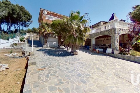 Купить дом в Эль-Вендрель, Испания с 5 спален, 222м², № 4903 - фото 3