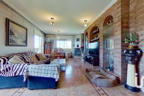 Купить дом в Эль-Вендрель, Испания с 5 спален, 222м², № 4903 - фото 4