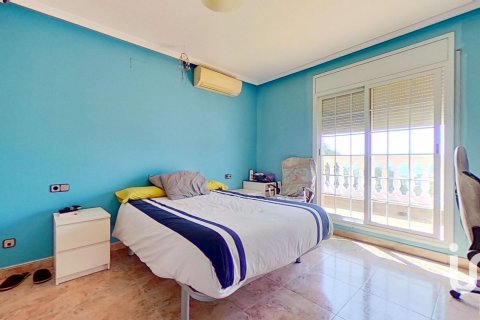 Купить дом в Эль-Вендрель, Испания с 5 спален, 222м², № 4903 - фото 24