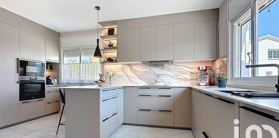 5 bedrooms townhouse for sale in Sant Pere de Ribes, Barcelona, Catalonia, Spain № 4901