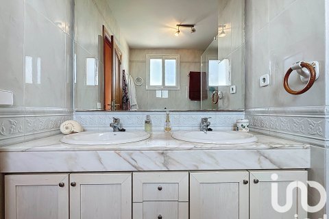 5 bedrooms townhouse for sale in Sant Pere de Ribes, Barcelona, Catalonia, Spain № 4901 - photo 30