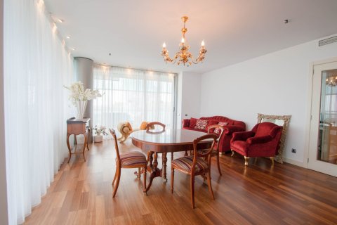 Купить квартиру в Барселона, Испания с 4 спальни, 170м², № 1200 - фото 8