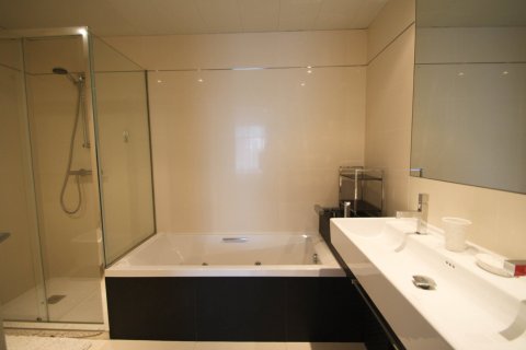 Купить квартиру в Барселона, Испания с 4 спальни, 170м², № 1200 - фото 25