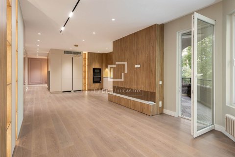 3 chambres apartment à vendre à Barcelona, Catalonia, Spain № 4319 - photo 10