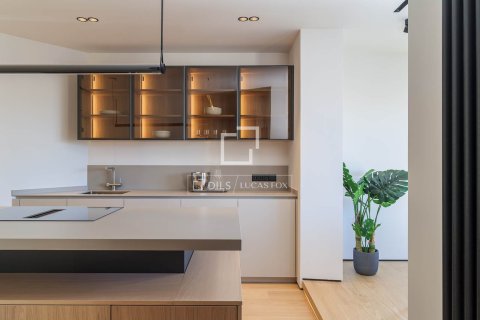 Apartamento de 4 dormitorios en venta en Barcelona, Cataluña, Spain № 4313 - foto 12