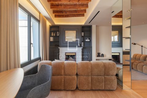 Apartamento de 4 dormitorios en venta en Barcelona, Cataluña, Spain № 4313 - foto 4