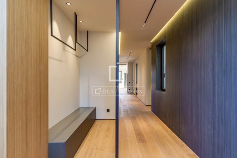 Apartamento de 4 dormitorios en venta en Barcelona, Cataluña, Spain № 4313 - foto 26