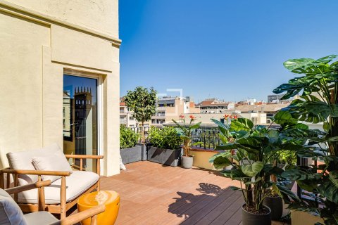 Apartamento de 4 dormitorios en venta en Barcelona, Cataluña, Spain № 4313 - foto 19