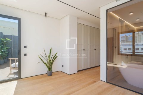 Apartamento de 4 dormitorios en venta en Barcelona, Cataluña, Spain № 4313 - foto 30