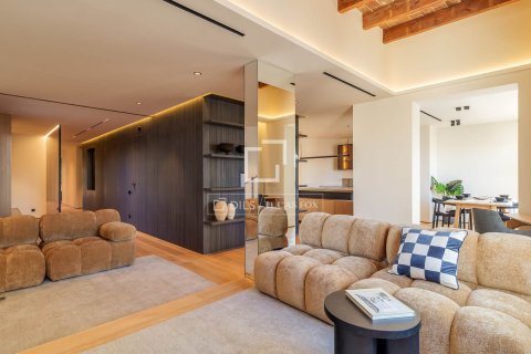 Apartamento de 4 dormitorios en venta en Barcelona, Cataluña, Spain № 4313 - foto 8