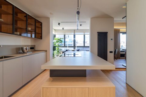 Apartamento de 4 dormitorios en venta en Barcelona, Cataluña, Spain № 4313 - foto 10