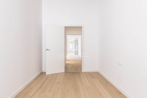 4 chambres apartment à vendre à Barcelona, Catalonia, Spain № 4315 - photo 21