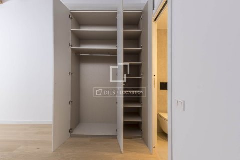 4 chambres apartment à vendre à Barcelona, Catalonia, Spain № 4315 - photo 25