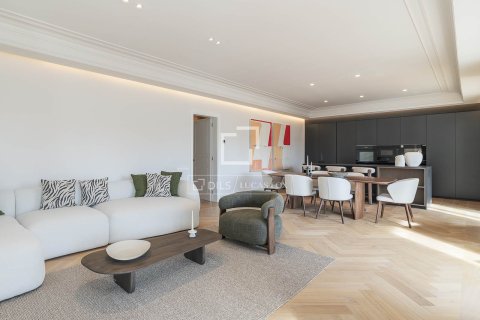 4 chambres apartment à vendre à Barcelona, Catalonia, Spain № 4314 - photo 2