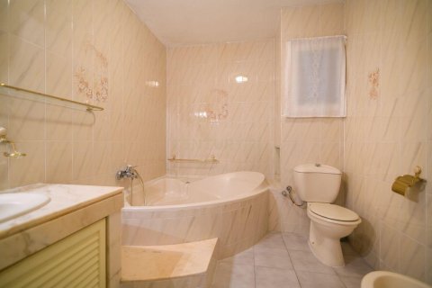 Сasa de 5 dormitorios en venta en Sant Vicenc Dels Horts, Barcelona, Cataluña, Spain № 6848 - foto 26