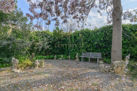 Сasa de 5 dormitorios en venta en Sant Vicenc Dels Horts, Barcelona, Cataluña, Spain № 6848 - foto 11