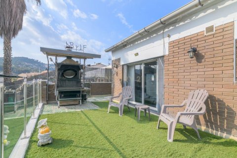 Сasa de 5 dormitorios en venta en Sant Vicenc Dels Horts, Barcelona, Cataluña, Spain № 6848 - foto 8