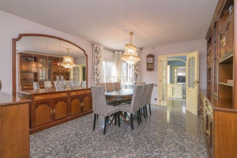 Сasa de 5 dormitorios en venta en Sant Vicenc Dels Horts, Barcelona, Cataluña, Spain № 6848 - foto 4