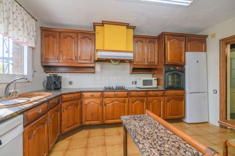 Сasa de 5 dormitorios en venta en Sant Vicenc Dels Horts, Barcelona, Cataluña, Spain № 6848 - foto 14