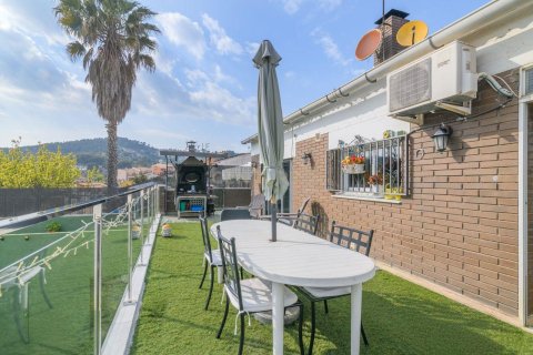 Сasa de 5 dormitorios en venta en Sant Vicenc Dels Horts, Barcelona, Cataluña, Spain № 6848 - foto 9