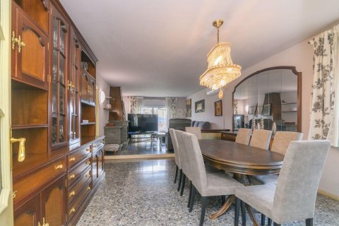 Сasa de 5 dormitorios en venta en Sant Vicenc Dels Horts, Barcelona, Cataluña, Spain № 6848 - foto 5