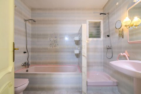 Сasa de 5 dormitorios en venta en Sant Vicenc Dels Horts, Barcelona, Cataluña, Spain № 6848 - foto 30