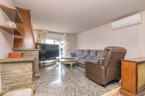 Сasa de 5 dormitorios en venta en Sant Vicenc Dels Horts, Barcelona, Cataluña, Spain № 6848 - foto 6