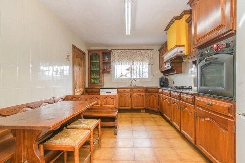 Сasa de 5 dormitorios en venta en Sant Vicenc Dels Horts, Barcelona, Cataluña, Spain № 6848 - foto 13
