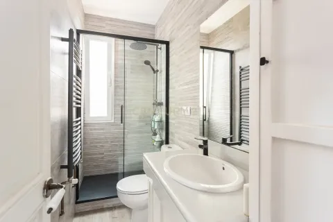 Apartamento de 3 dormitorios en venta en Barcelona, Cataluña, Spain № 6845 - foto 20