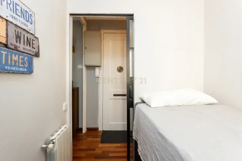Apartamento de 3 dormitorios en venta en Barcelona, Cataluña, Spain № 6845 - foto 16