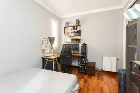 Apartamento de 3 dormitorios en venta en Barcelona, Cataluña, Spain № 6845 - foto 12