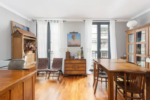 Apartamento de 3 dormitorios en venta en Barcelona, Cataluña, Spain № 6845 - foto 4