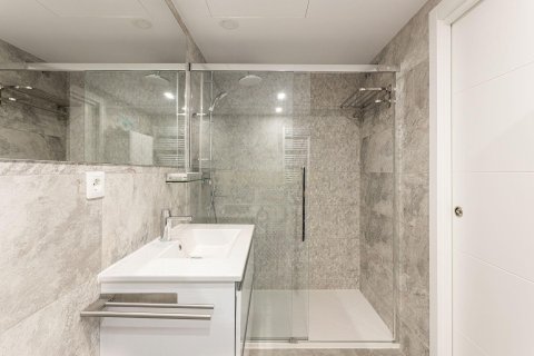 Apartamento de 2 dormitorios en venta en Esplugues de Llobregat, Barcelona, Cataluña, Spain № 6846 - foto 22