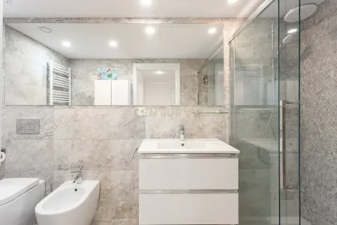 Apartamento de 2 dormitorios en venta en Esplugues de Llobregat, Barcelona, Cataluña, Spain № 6846 - foto 21