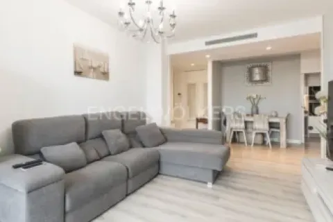 Квартира с 3 спальнями в Сан-Марти, Барселона, Каталония, Испания № 2566