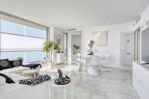 Apartamento de 3 dormitorios en venta en Barcelona, Cataluña, Spain № 1165 - foto 13