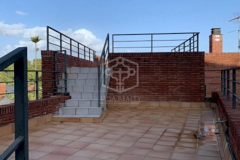 Купить виллу в Кастельдефельс, Испания с 5 спален, 332м², № 1025 - фото 17