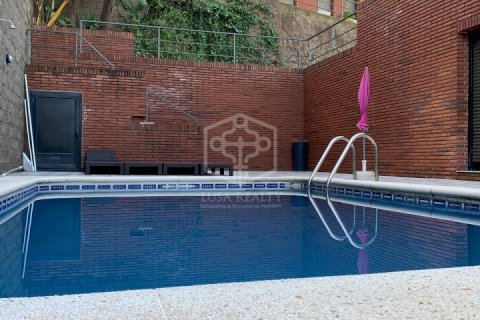 Вилла с 5 спальнями в Кастельдефельсе, Барселона, Каталония, Испания № 1025