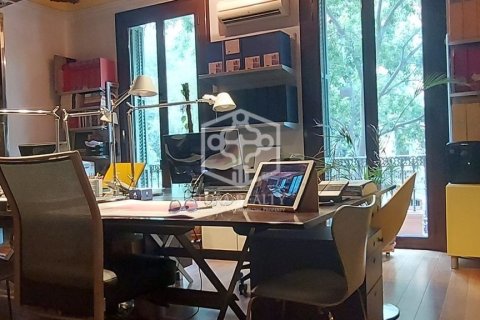 Купить квартиру в Барселона, Испания 125м², № 1029 - фото 6