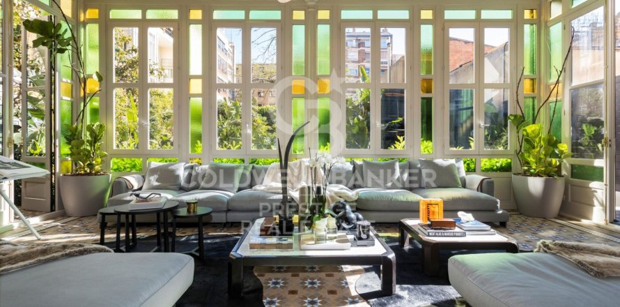 Квартира с 4 спальнями в Барселоне, Каталония, Испания № 5917