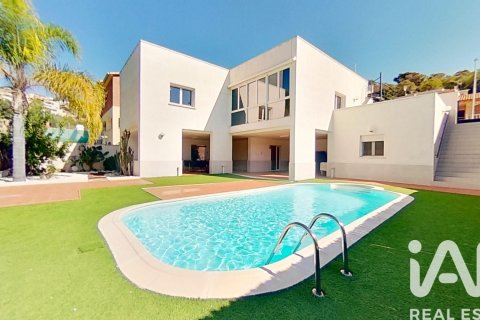 4 bedrooms house for sale in Roda de Berà, Tarragona, Catalonia, Spain № 4688