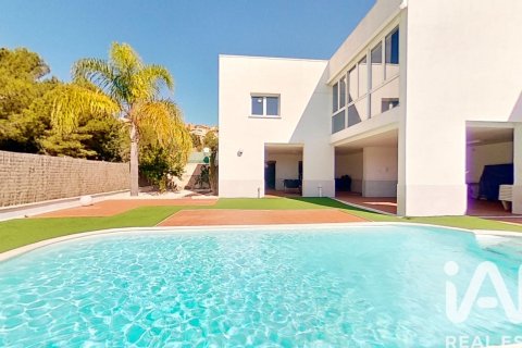 4 bedrooms house for sale in Roda de Berà, Tarragona, Catalonia, Spain № 4688 - photo 2
