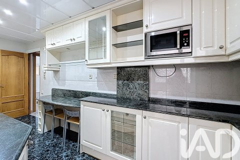 4 bedrooms apartment for sale in Barcelona, Catalonia, Spain № 4687 - photo 12