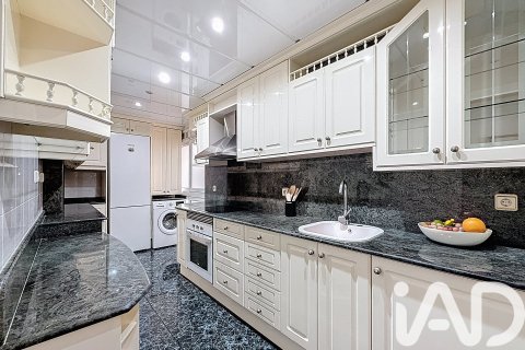 4 bedrooms apartment for sale in Barcelona, Catalonia, Spain № 4687 - photo 10