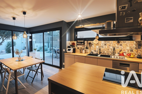 4 bedrooms house for sale in Sant Pol de Mar, Barcelona, Catalonia, Spain № 4689 - photo 7