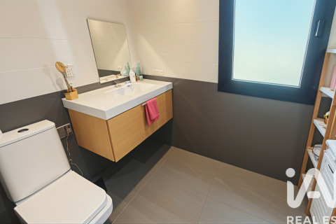 4 bedrooms house for sale in Sant Pol de Mar, Barcelona, Catalonia, Spain № 4689 - photo 19