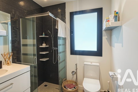 4 bedrooms house for sale in Sant Pol de Mar, Barcelona, Catalonia, Spain № 4689 - photo 11