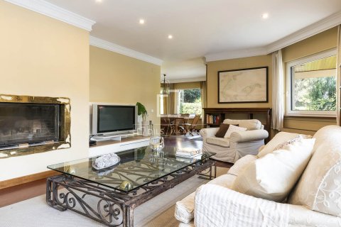 Villa de 6 dormitorios en venta en Sitges, Barcelona, Cataluña, Spain № 4096 - foto 3