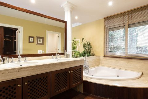 Villa de 6 dormitorios en venta en Sitges, Barcelona, Cataluña, Spain № 4096 - foto 14